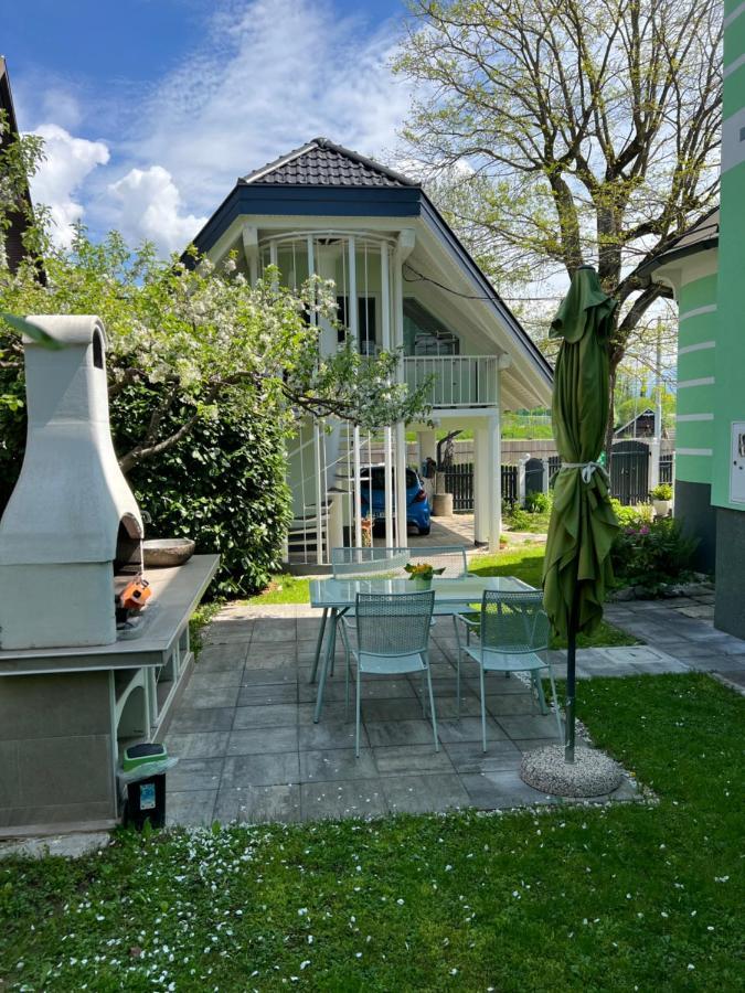 Vila Lesce With Heated Outdoor Pool Bagian luar foto