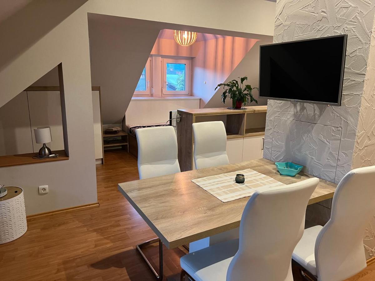 Vila Lesce With Heated Outdoor Pool Bagian luar foto